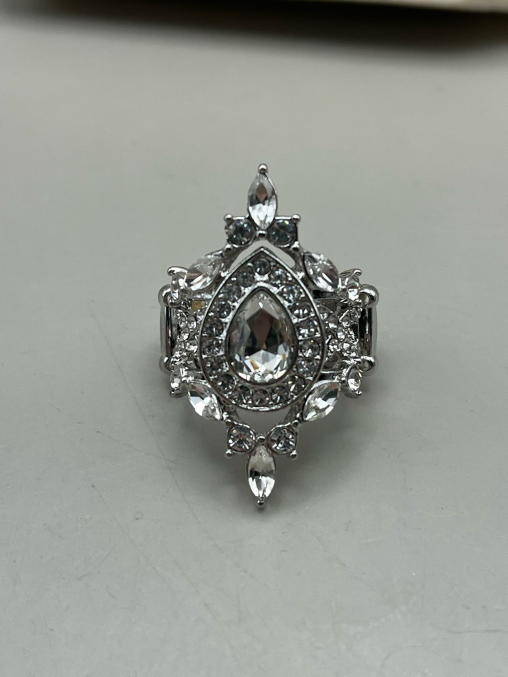 Vintage-Inspired Silver Statement Stretchy Cocktail Rings -Chunky-Adjustable - Picture 8 of 10